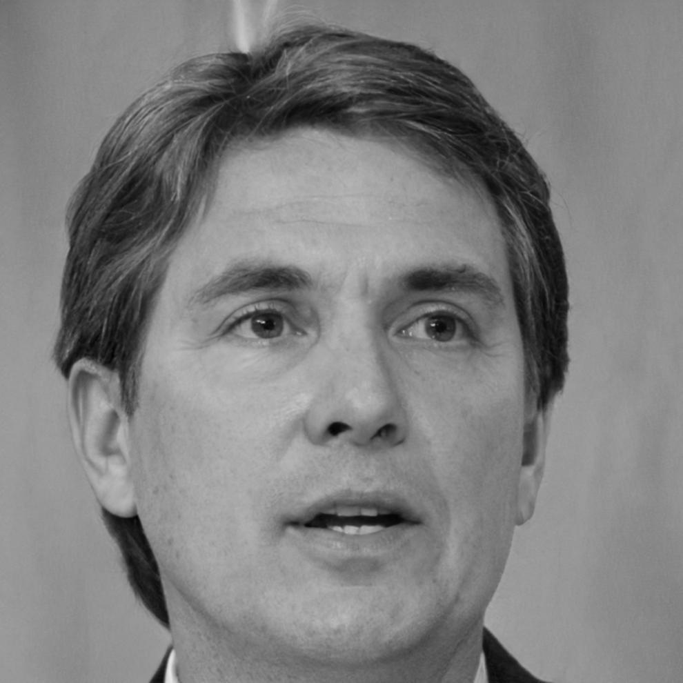 Dr. Marcus Weber, Finanzanalyst und Kursleiter